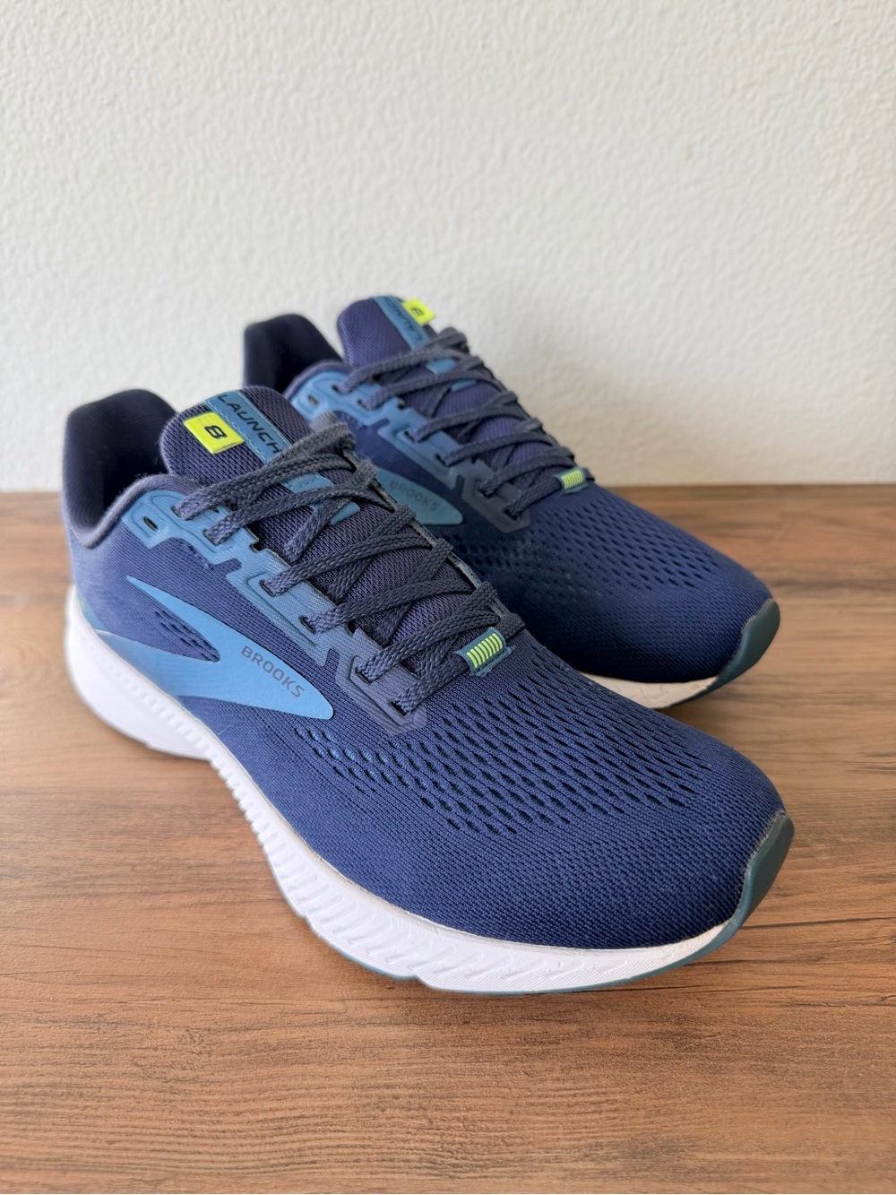 Brooks Launch 8 in Navy/Blue/Lime (Mens: 7-D, Womens: 9-D) EXCELLENT/MINT COND!